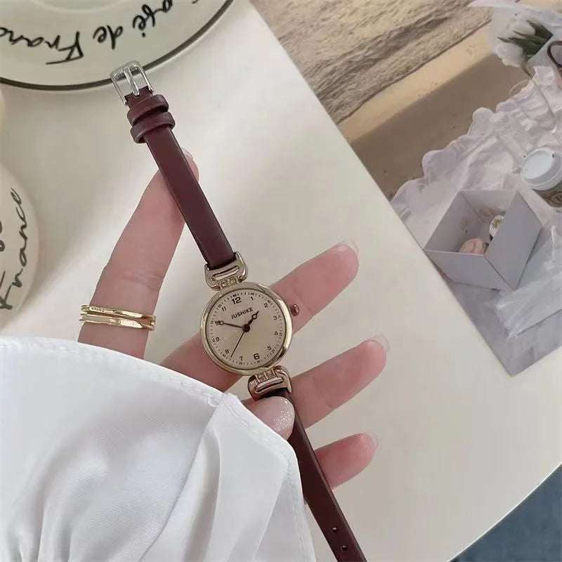 MAYZHISU Reloj Elegante para Mujer - Pulsera de Cuero PU, Esfera Pequeña, Diseño Retro, Movimiento de Cuarzo, Regalo para Mujeres y Niñas